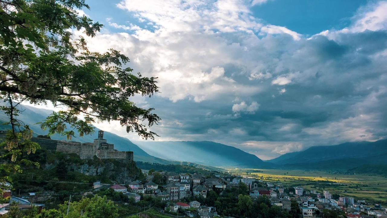 Clockwise Guestrooms Gjirokaster Bagian luar foto